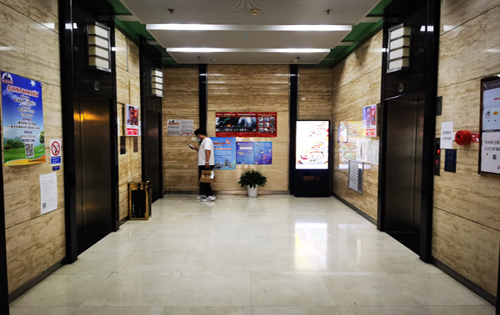 中国外文大厦电梯